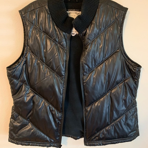 Puffer Vest - Picture 3 of 4